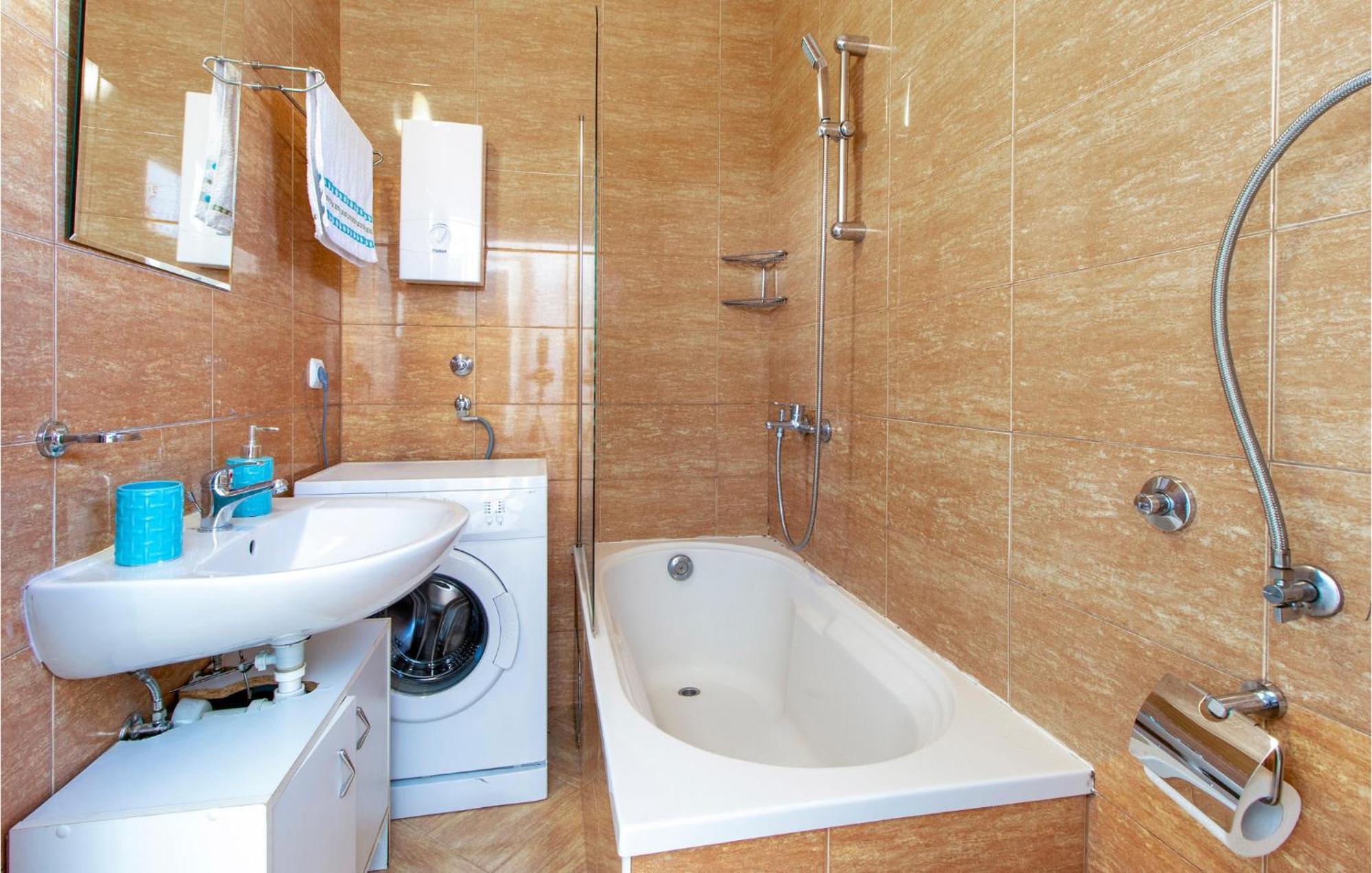 Stunning Apartment In Dramalj With House Sea View Zewnętrze zdjęcie