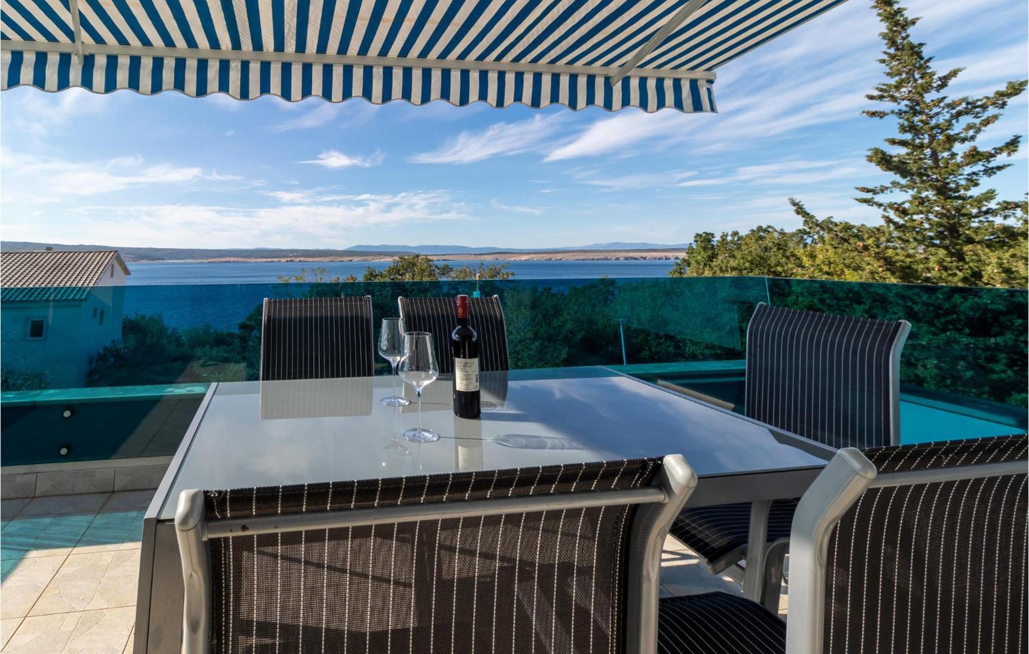 Stunning Apartment In Dramalj With House Sea View Zewnętrze zdjęcie